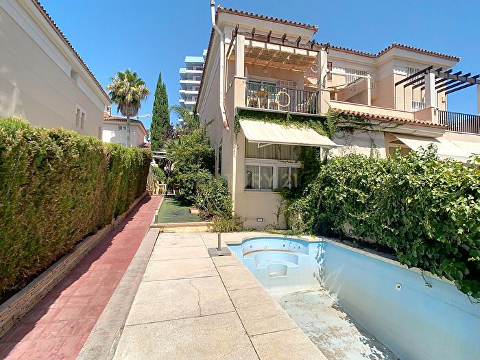 Casa en venta en Montemar, Torremolinos de 5 habitaciones