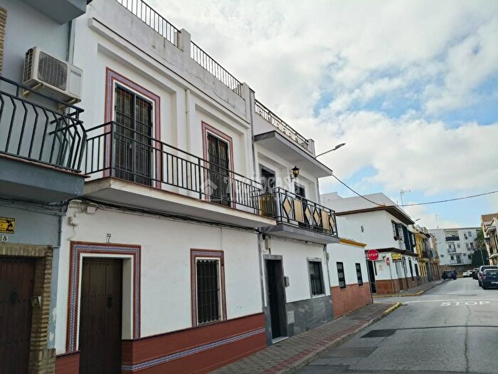 Casas en venta y pisos alquiler - 1