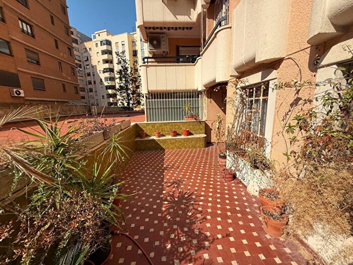 Piso en venta en El Pla del Real, Jaume Roig de 4 habitaciones