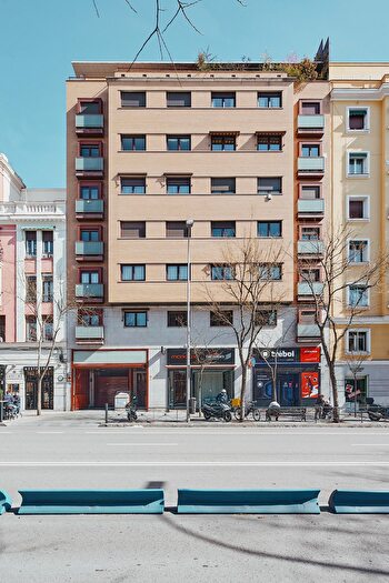 Casas en venta y pisos alquiler - 1