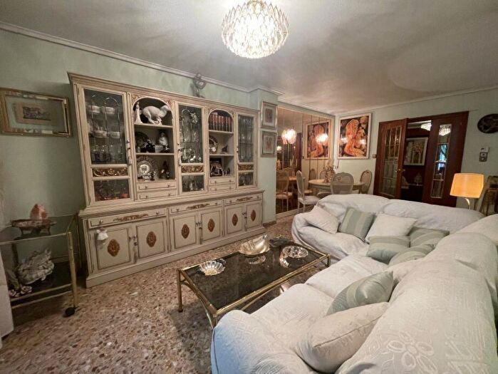 Piso en venta en ActurRey Fernando, Grancasa de 3 habitaciones