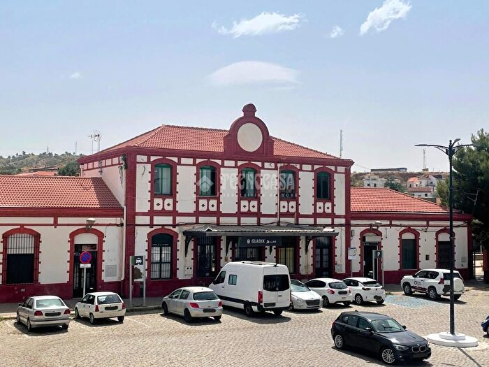 Casas en venta y pisos alquiler - 1