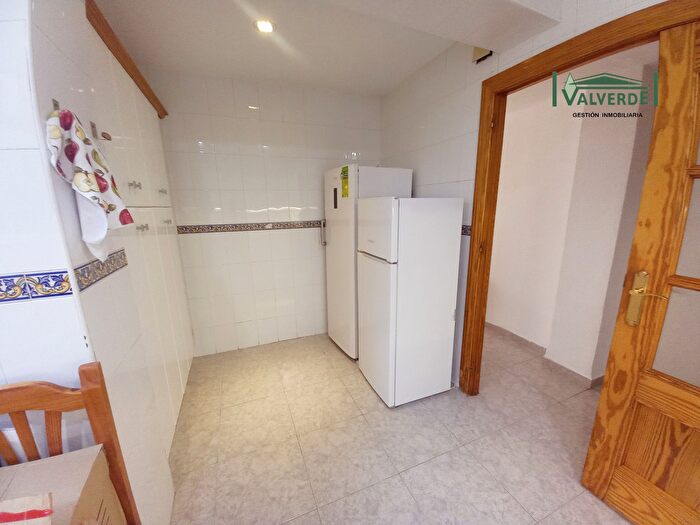 Casas en venta y pisos alquiler - 3