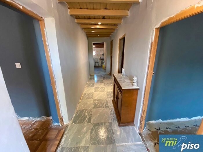 Casas en venta y pisos alquiler - 3
