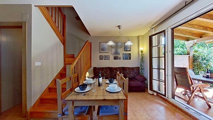 Casas en venta y pisos alquiler - 2