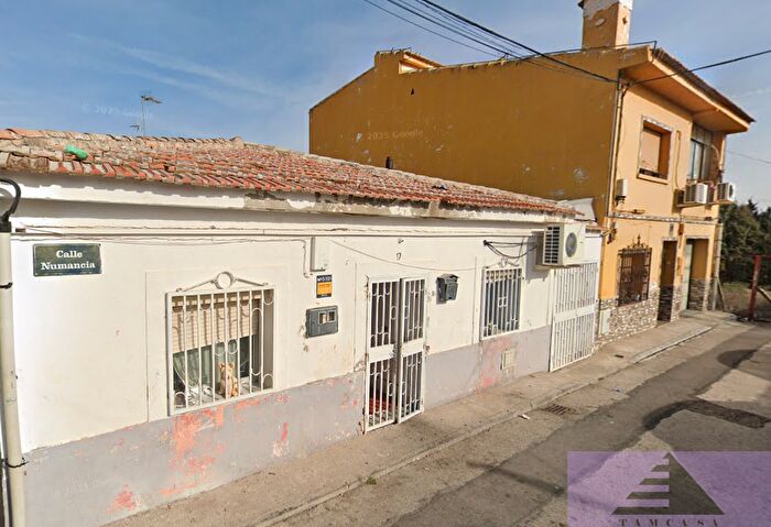 Casas en venta y pisos alquiler - 1