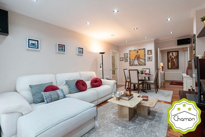 Casas en venta y pisos alquiler - 2
