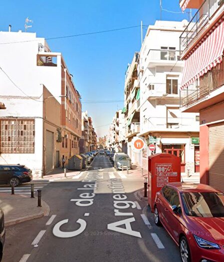Casas en venta y pisos alquiler - 2