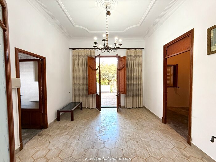 Casas en venta y pisos alquiler - 3