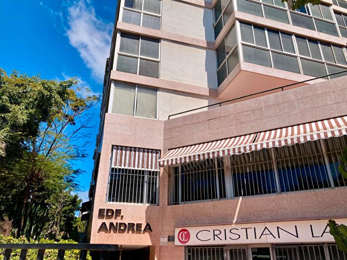 Piso en venta en La Salud La Salle, La Salle Cuatro Torres de 3 habitaciones