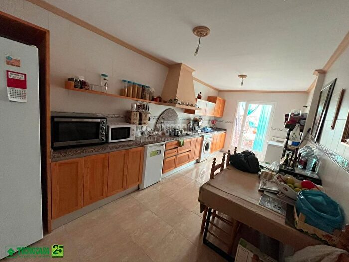 Casas en venta y pisos alquiler - 2