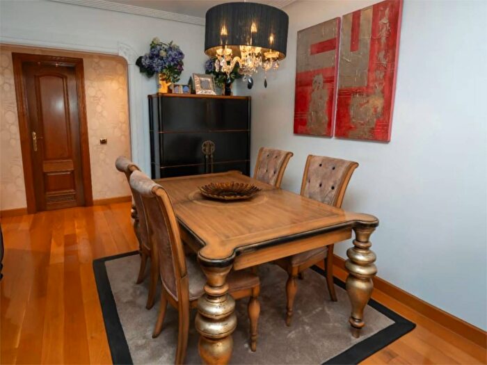 Casas en venta y pisos alquiler - 2