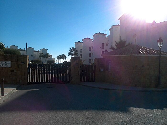 Piso en venta en El Castillo, Manilva de 3 habitaciones
