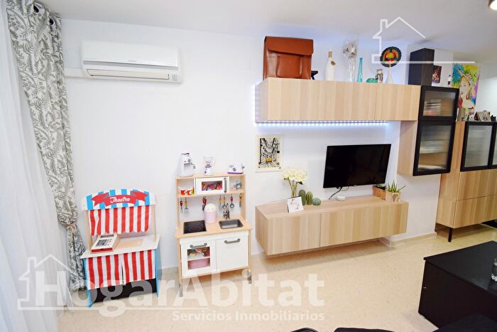 Casas en venta y pisos alquiler - 3