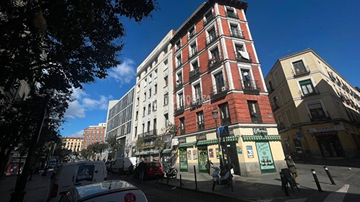 Casas en venta y pisos alquiler - 1
