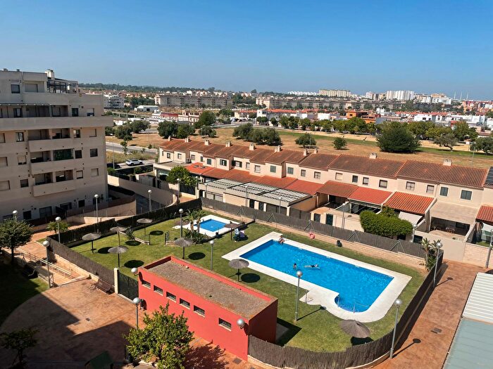 Casas en venta y pisos alquiler - 1