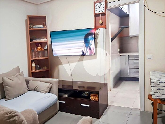 Casas en venta y pisos alquiler - 1