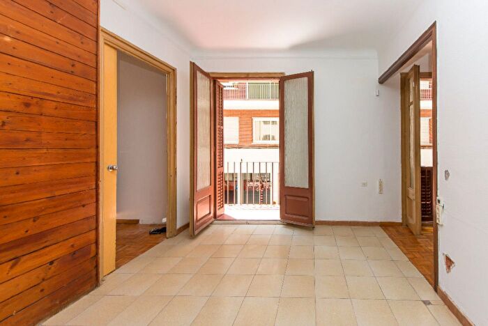 Casas en venta y pisos alquiler - 1