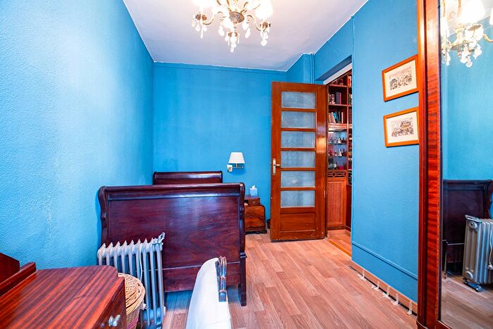 Casas en venta y pisos alquiler - 2