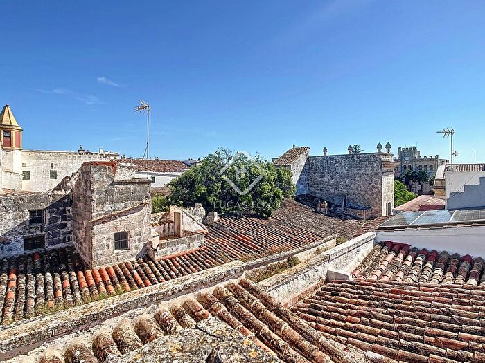Casas en venta y pisos alquiler - 1