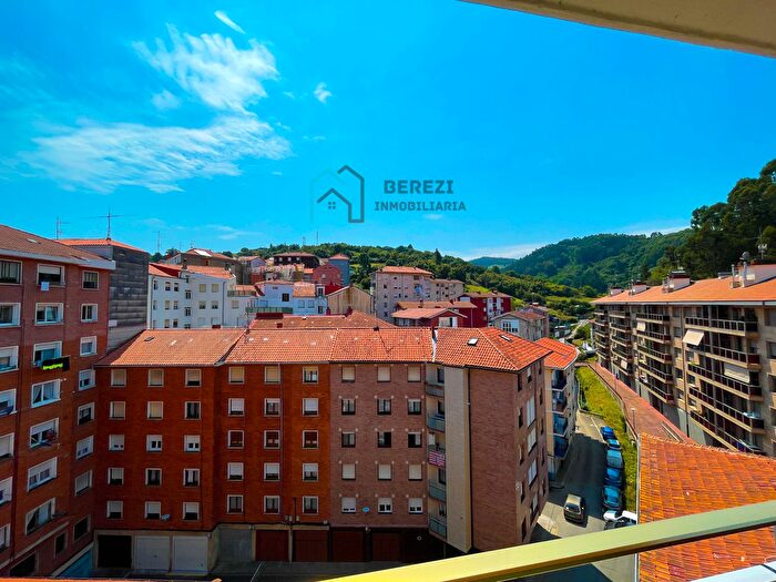 Casas en venta y pisos alquiler - 2