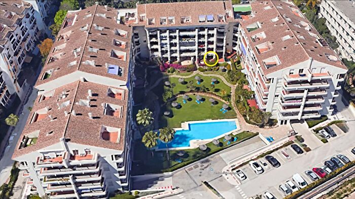 Piso en venta en Milla de Oro, La Carolina Guadalpín de 1 habitacion