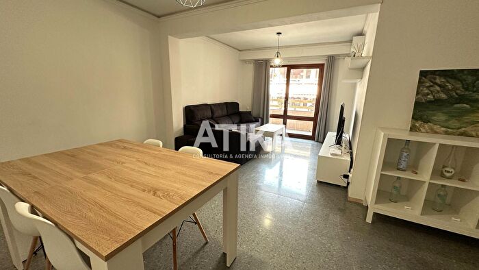Casas en venta y pisos alquiler - 3