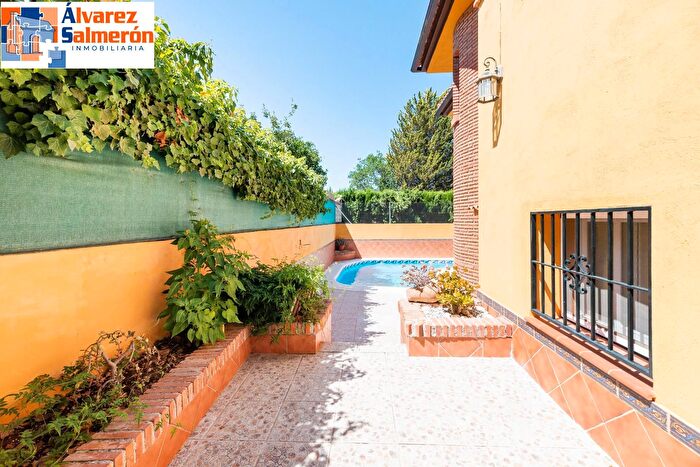 Casas en venta y pisos alquiler - 3