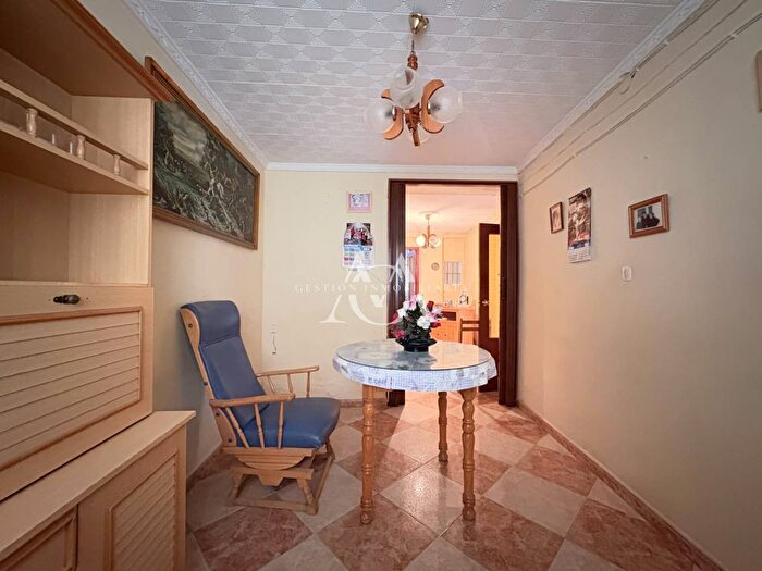 Casas en venta y pisos alquiler - 2