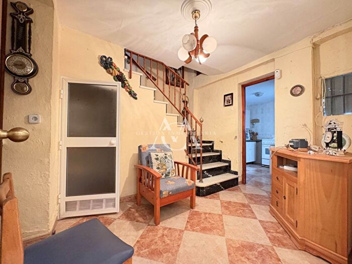Casas en venta y pisos alquiler - 1
