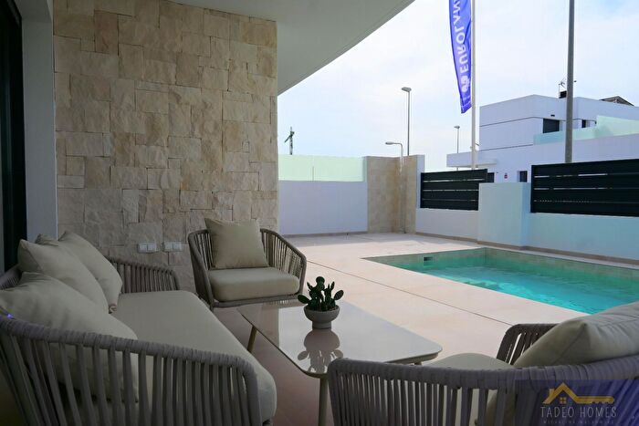 Casa en venta en Dolores, Alicante de 3 habitaciones