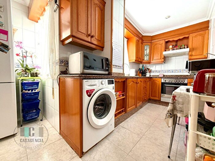 Casas en venta y pisos alquiler - 3