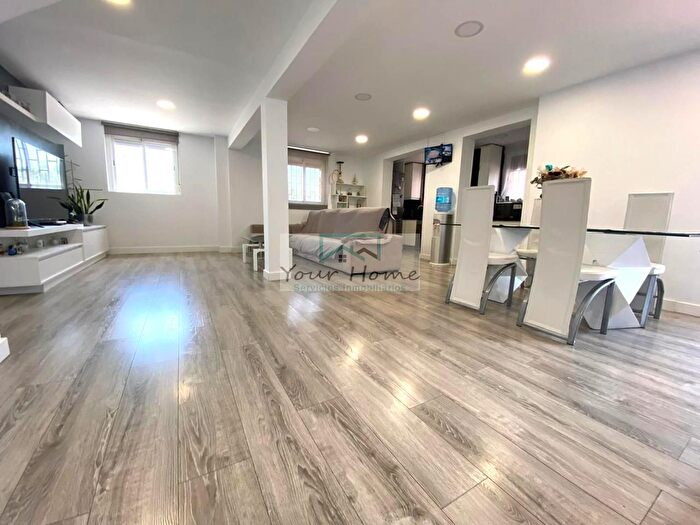 Casas en venta y pisos alquiler - 3