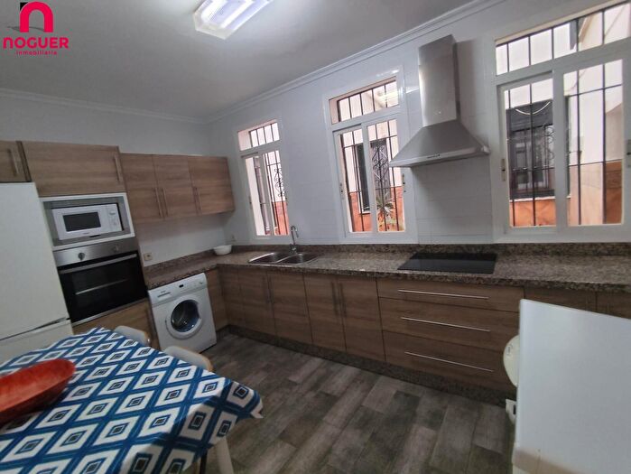 Casas en venta y pisos alquiler - 1