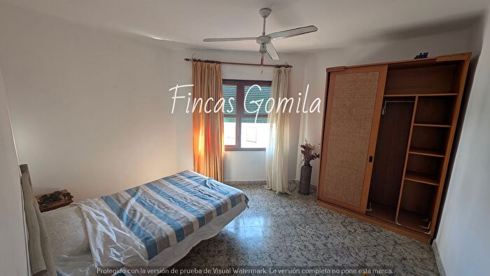 Casas en venta y pisos alquiler - 3
