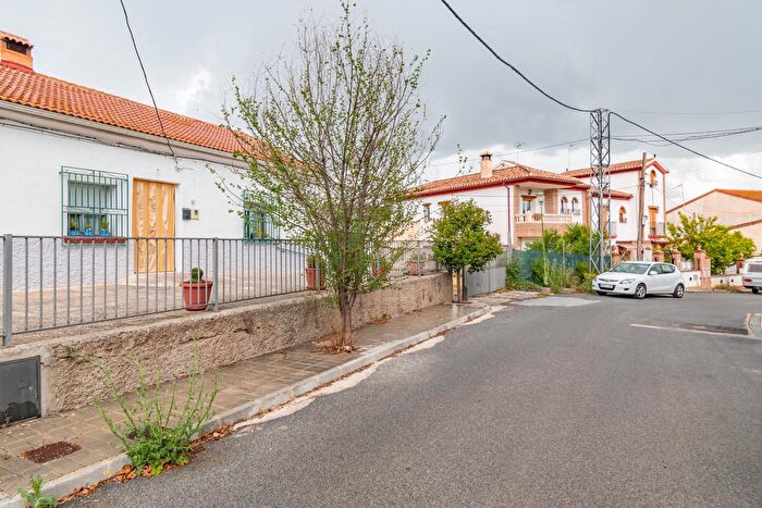 Casas en venta y pisos alquiler - 2