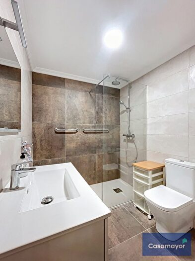 Casas en venta y pisos alquiler - 3