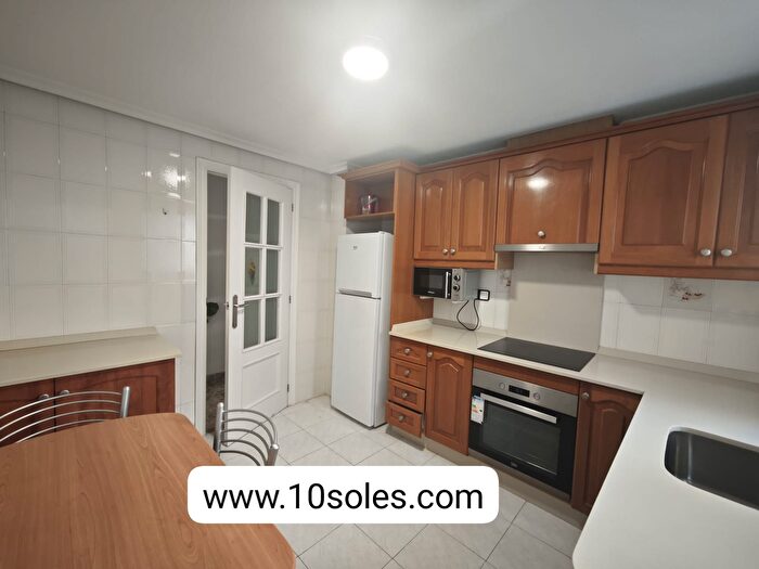 Casas en venta y pisos alquiler - 1