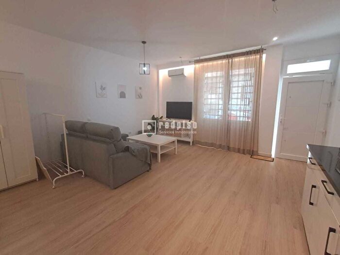 Casas en venta y pisos alquiler - 2