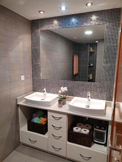 Casas en venta y pisos alquiler - 2