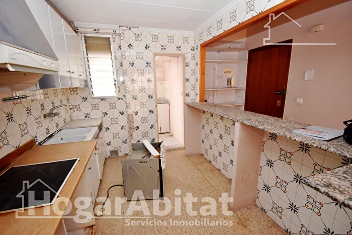Casas en venta y pisos alquiler - 2