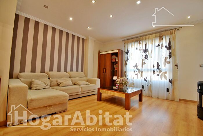 Casas en venta y pisos alquiler - 1