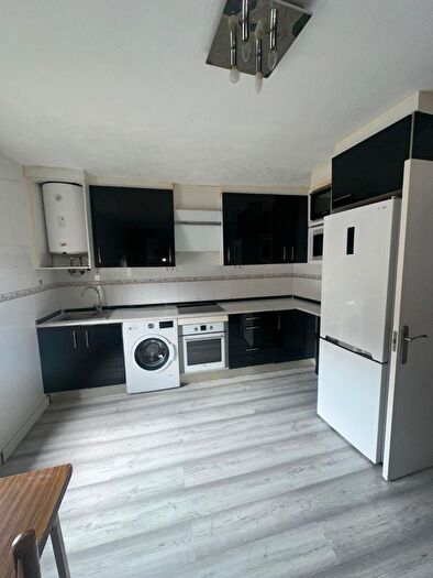 Casas en venta y pisos alquiler - 2