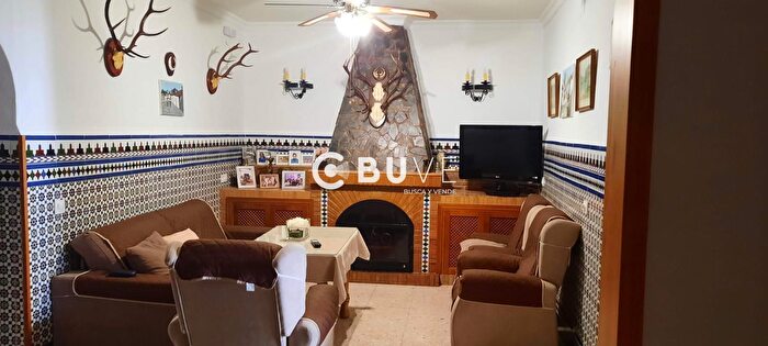 Casa en venta en El Pedroso, Sevilla de 4 habitaciones