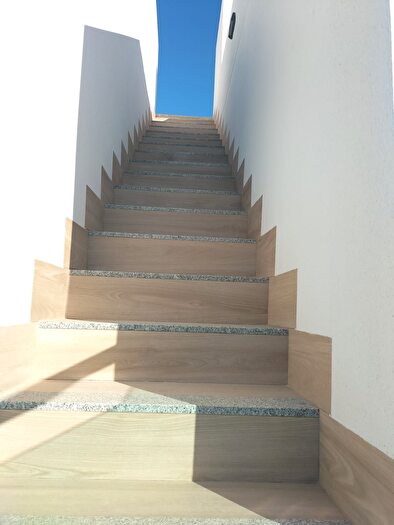 Casas en venta y pisos alquiler - 2