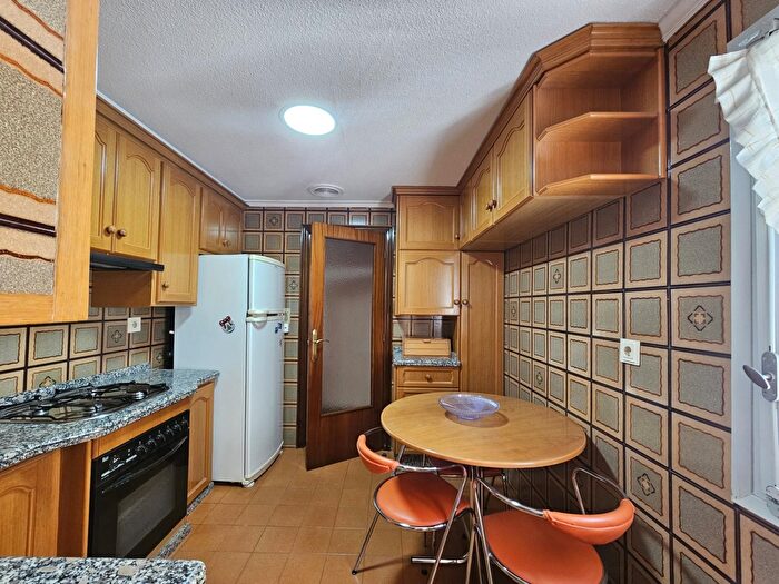 Casas en venta y pisos alquiler - 2