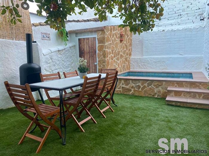 Casas en venta y pisos alquiler - 1