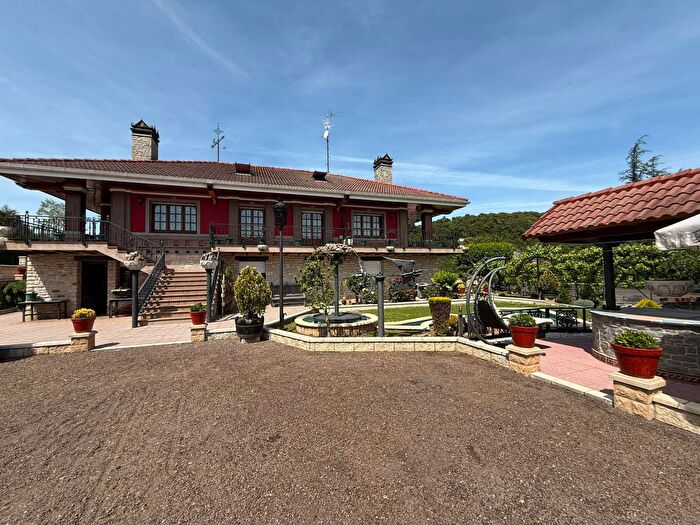 Casas en venta y pisos alquiler - 2