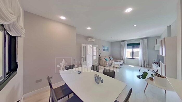 Casa en alquiler en Mairena del Alcor, Sevilla de 3 habitaciones
