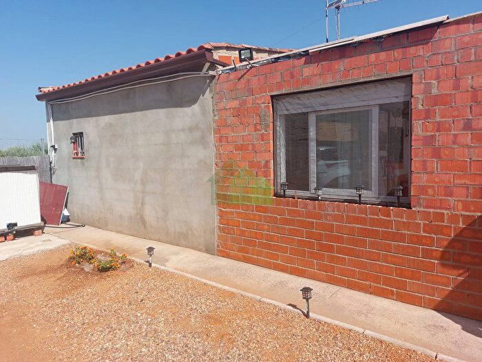 Casas en venta y pisos alquiler - 3